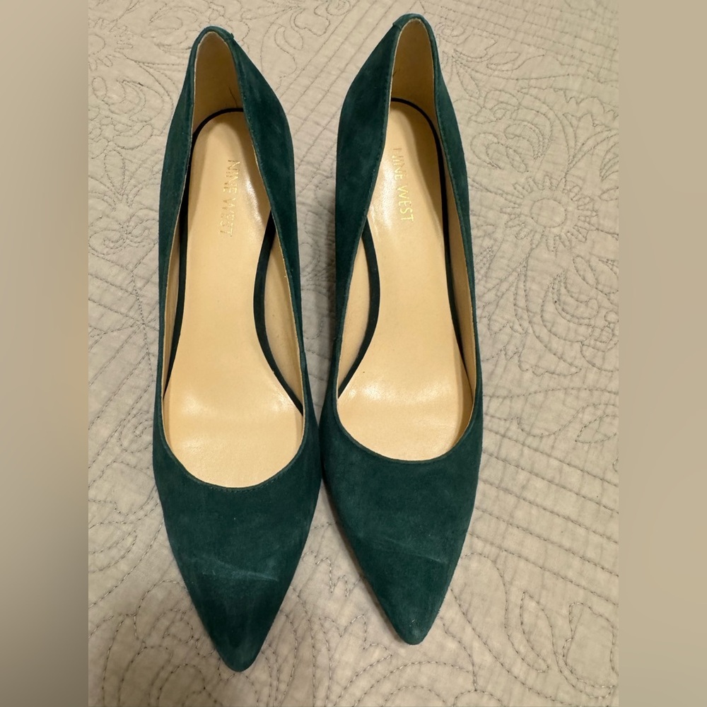 Nine West Green Suede Heels Classic Pointed Toe